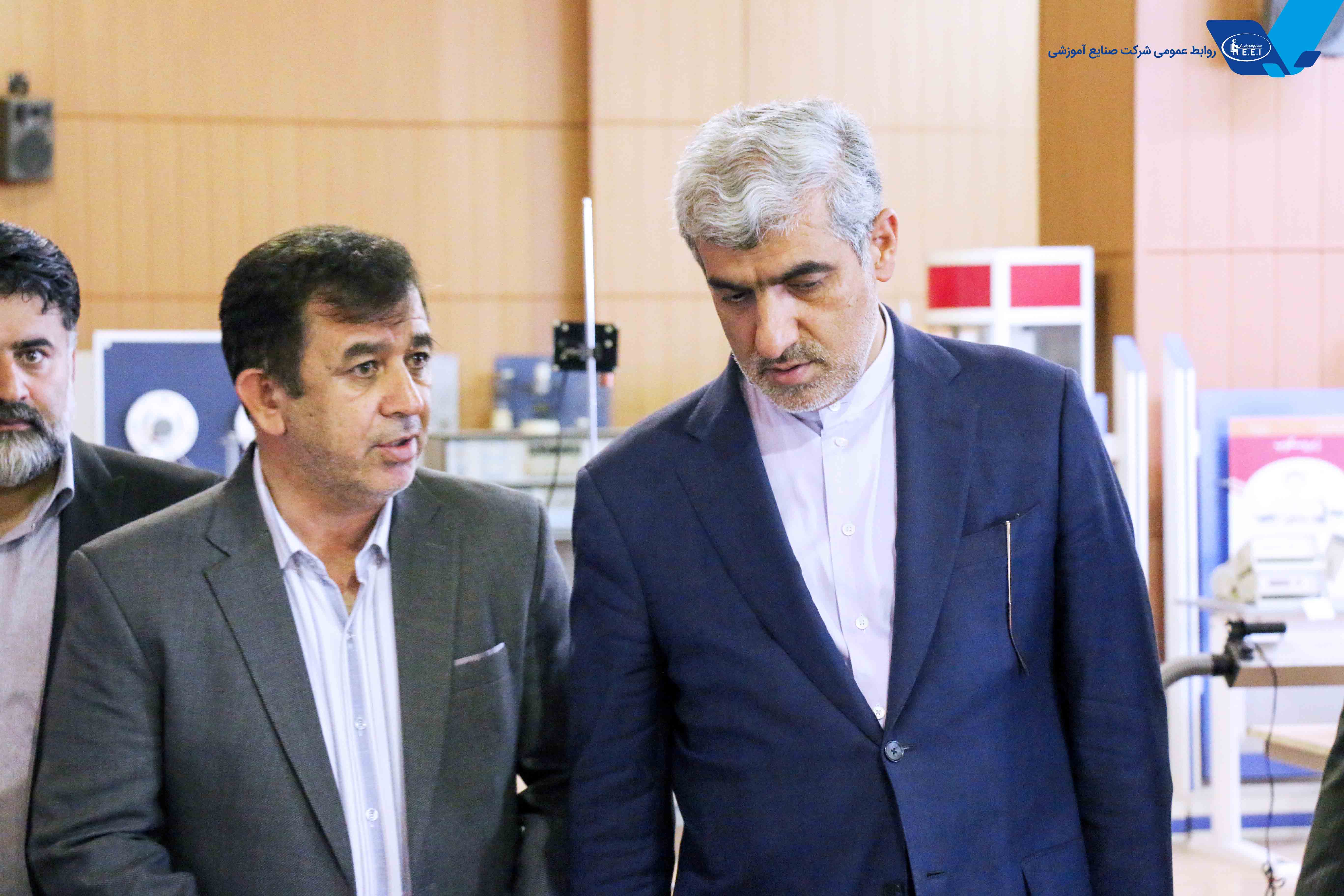 در جریان بازدید رئیس سازمان آموزش و پرورش استثنایی از شرکت صنایع آموزشی مطرح شد؛لزوم طراحی ابزارهای نوآورانه، متناسب با ویژگی‌های دانش‌آموزان  سالار قاسمی در جریان بازدید شرکت صنایع آموزشی بر لزوم طراحی ابزارهای نوآورانه، متناسب با ویژگی‌های شناختی، جسمی و ذهنی دانش‌آموزان تأکید کرد.به گزارش روابط ع ...